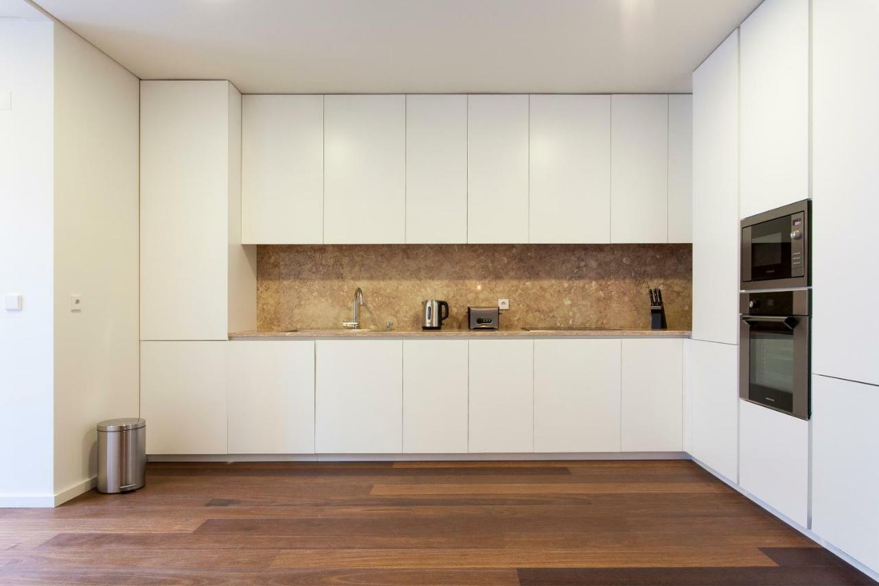 Altido Luxurious And Spacious 1-bed Apt With Huge Terrace By Parque Subway * Lisbon